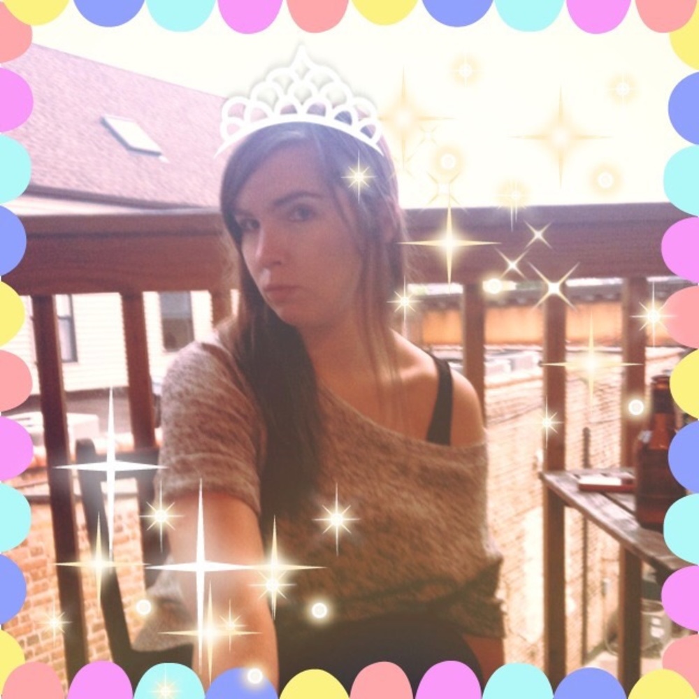 Meet your Posher, Danielle